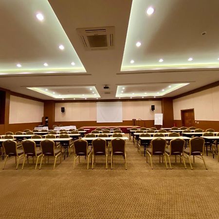 אורגופ Perissia Hotel & Convention Centre מראה חיצוני תמונה