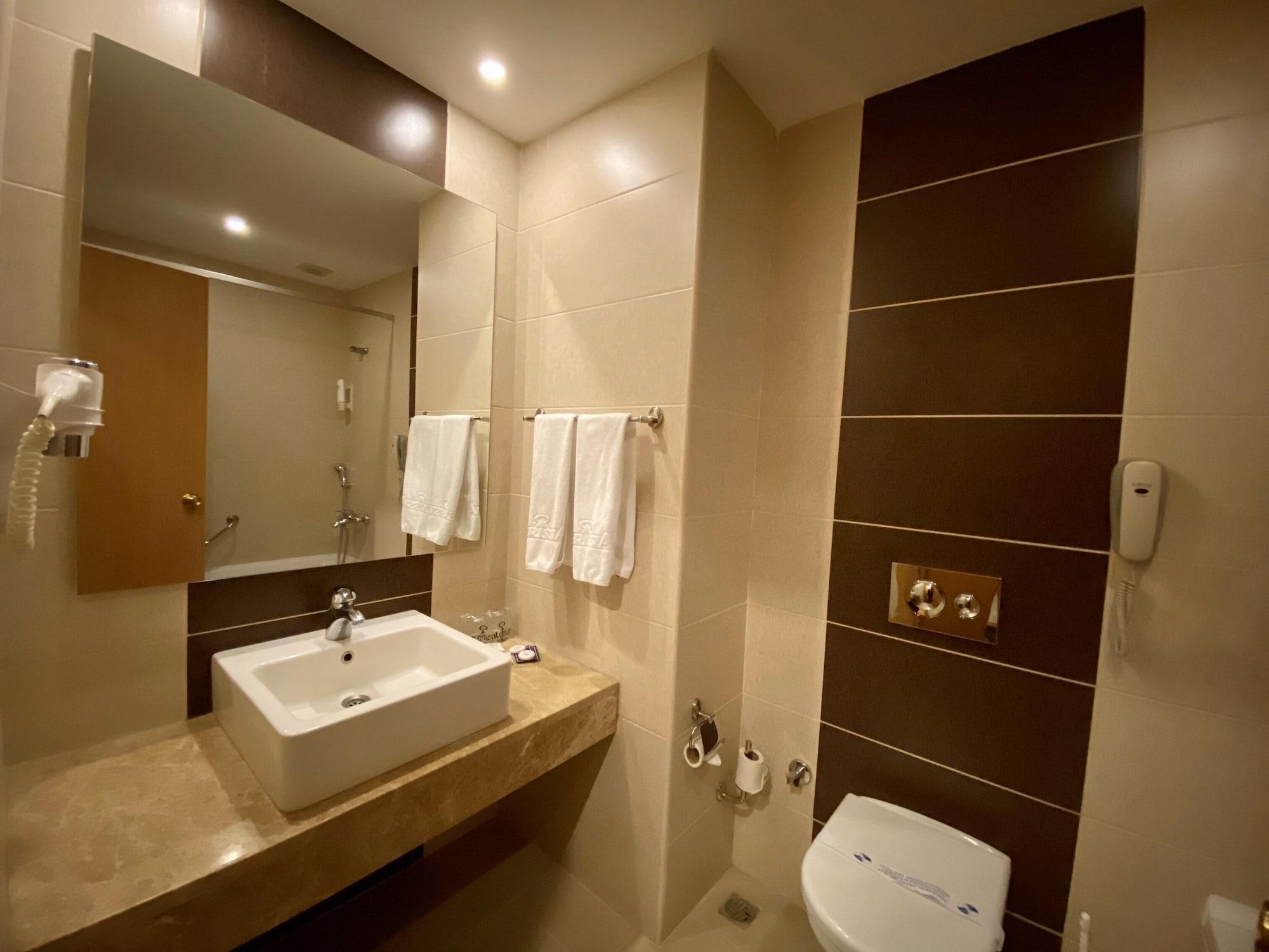 אורגופ Perissia Hotel & Convention Centre מראה חיצוני תמונה