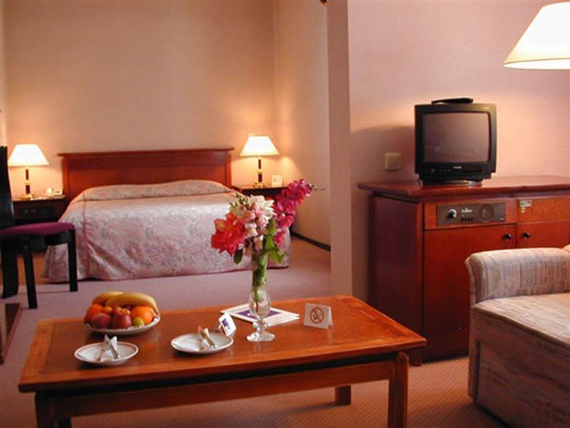 אורגופ Perissia Hotel & Convention Centre חדר תמונה